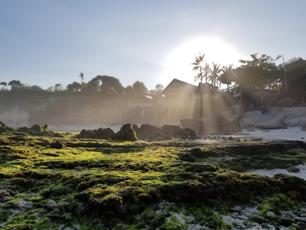 チュニガン島　Secret Point Beach　朝日